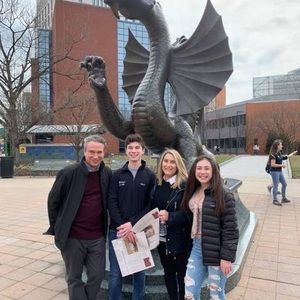 Meet your Posher, Marci